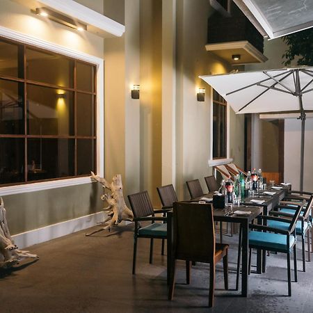 Fuvahmulah Central Hotel Exterior photo