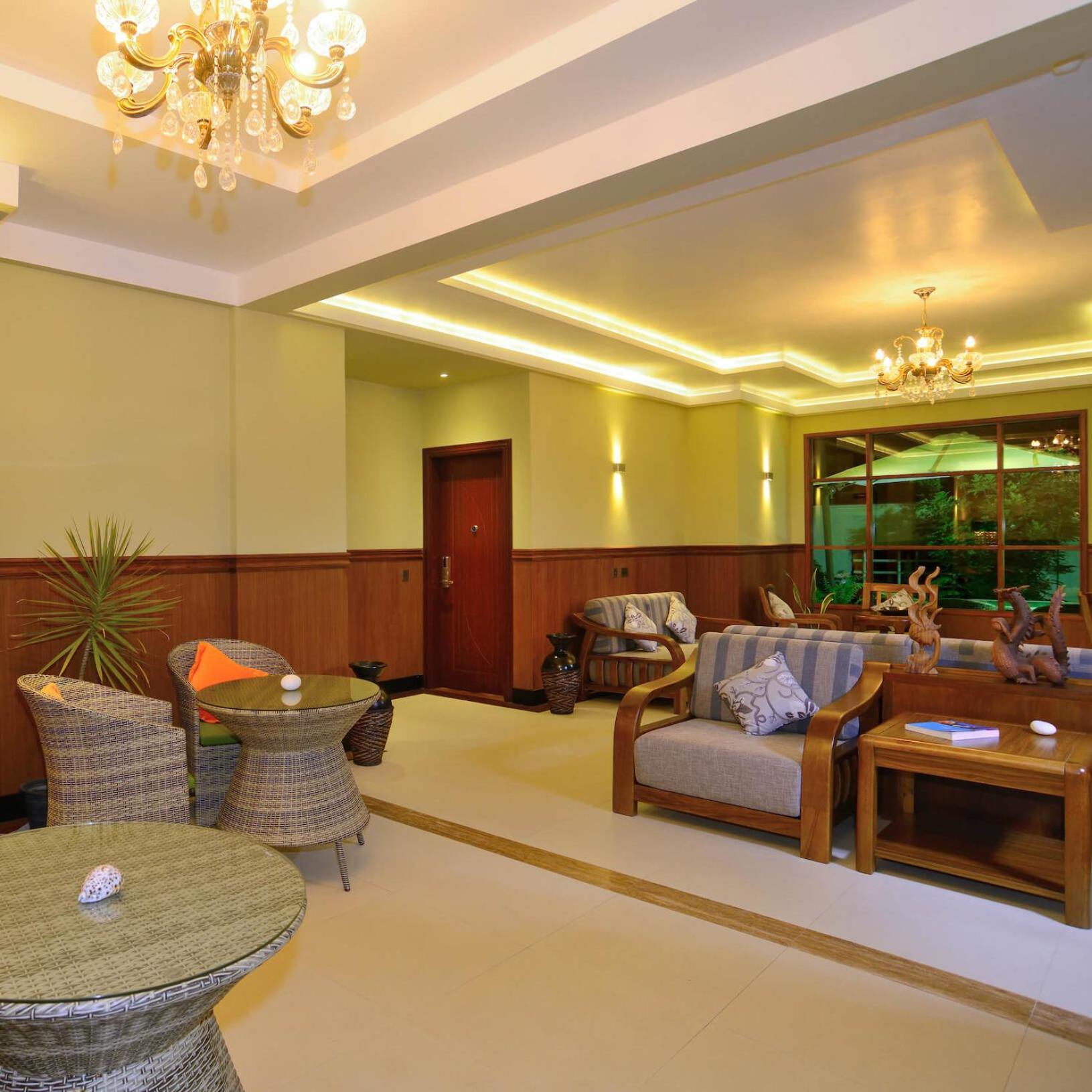 Fuvahmulah Central Hotel Exterior photo